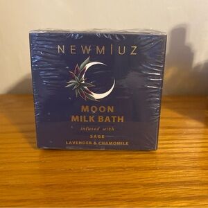 Moon Milk Bath - Lavender & Chamomile (Navy Blue)